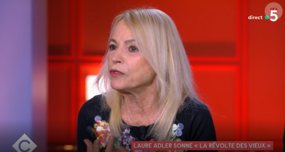 La journaliste Laure Adler dans l'émission "C à vous" sur France 5