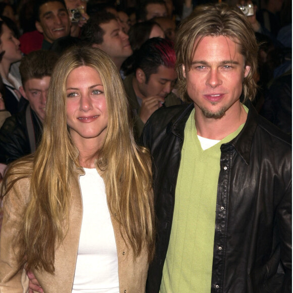 Jennifer Aniston et Brad Pitt à la première du film "Erin Brockovich" à Los Angeles en 2000.