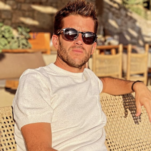 Olivier Pernaut en vacances à Mykonos avec sa femme Catherine et leurs deux enfants, Léo et Rose - Instagram