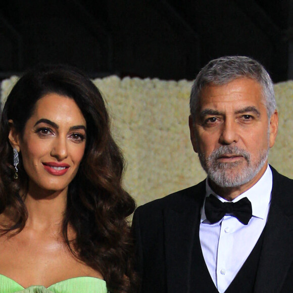 George Clooney et sa femme Amal Clooney - Photocall de la 2ème édition du gala annuel du musée de l'Académie à l'Academy Museum of Motion Pictures de Los Angeles, Californie, Etats-Unis, le 15 octobre 2022. © T. Lowe/Zuma Press/Bestimage 
