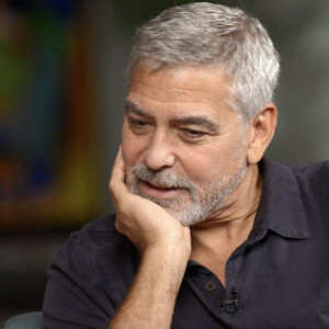 George Clooney et Julia Roberts sur le plateau de l'émission "The Today Show" à Los Angeles, le 10 octobre 2022. 