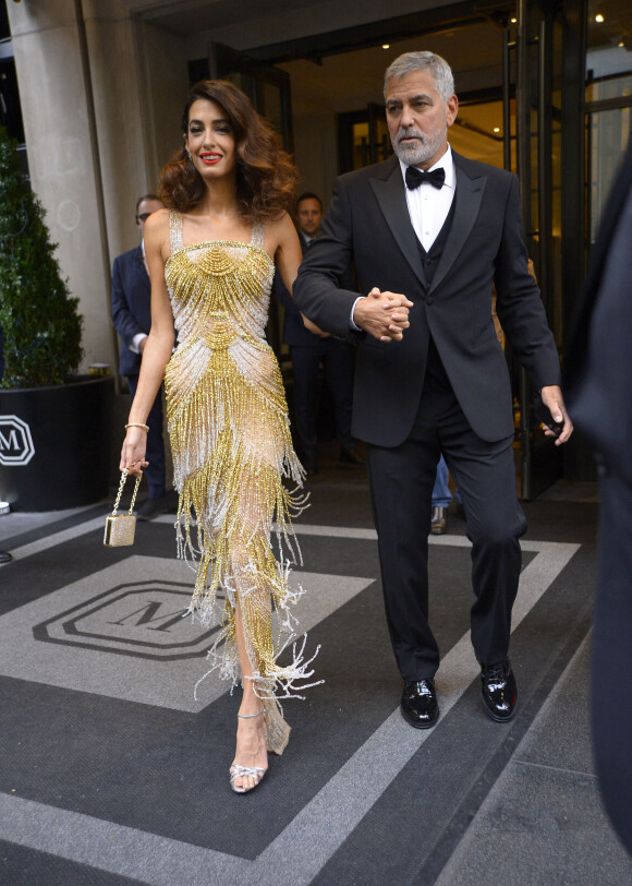 Exclusif - George Clooney et sa femme Amal Clooney à la sortie de leur hôtel à New York, le 29 septembre 2022. 