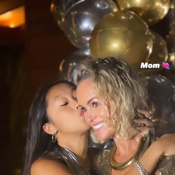 Jade et Joy Hallyday fêtent leurs anniversaires à Saint-Barth