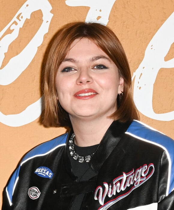 Louane Emera - Avant-première du film "Cet été-là" au cinéma Pathé Wepler à Paris le 3 janvier 2022. © Coadic Guirec/Bestimage