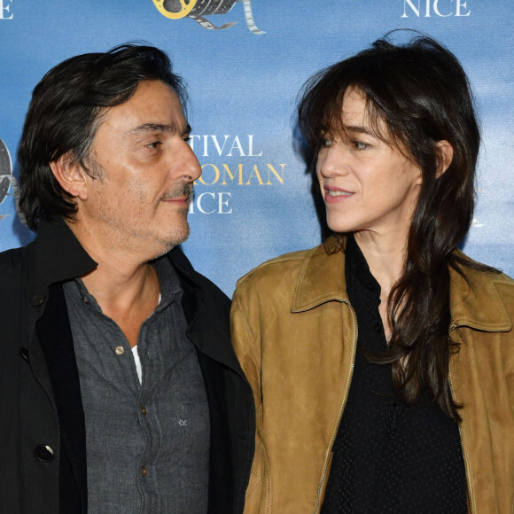 Yvan Attal et sa compagne Charlotte Gainsbourg durant la soirée d'ouverture de la 1ere éditon du Festival Ciné Roman à Nice le 23 octobre 2019. © Bruno Bebert/Bestimage