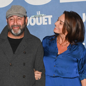 Kad Merad et Julia Vignali ont été victime d'un cambriolage.
Kad Merad et sa femme Julia Vignali - Avant-première du film "Le Nouveau Jouet" au Grand Rex à Paris. © Coadic Guirec/Bestimage