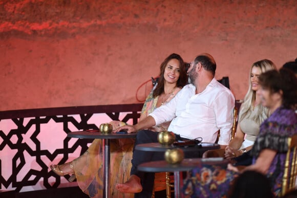 Selon le JDD, le préjudice causé "avoisinerait les 200 000 euros"
Exclusif - Kad Merad et sa compagne Julia Vignali lors de la soirée du grand gala du "Marrakech du Rire 2022" pour la 10e édition au palais El Badiî à Marrakech, Maroc, le 18 juin 2022. © Rachid Bellak/Bestimage 
