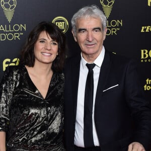 Rétro - Les séparations et divorces de 2022 - Info - Estelle Denis et Raymond Domenech se sont séparés - Estelle Denis et son compagnon Raymond Domenech - Cérémonie du Ballon d'Or 2019 à Paris le 2 décembre 2019. © JB Autissier/Panoramic/Bestimage 