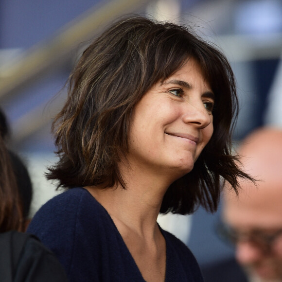 Estelle Denis dans les tribunes lors du match de championnat de Ligue 1 Conforama opposant le Paris Saint-Germain au Racing Club de Strasbourg Alsace au Parc des princes à Paris, France, le 14 septembre 2019. Le PSG a gagné 1-0. © Jean-Baptiste Autissier/Panoramic/Bestimage 