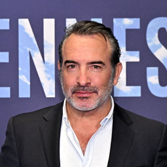 Jean Dujardin durant l'avant première mondiale au Grimaldi Forum à Monaco, le 9 février 2023, du film "Les gardiennes de la planète" réalisé par Jean-Albert Lièvre et raconté par J.Dujardin. Ce film est inspiré par le poème d'Heathcote Williams, "Whale Nation". Il nous fait découvrir le Groenland, le Mexique, l'Argentine, la Polynésie, mais aussi la Bretagne, la Méditerranée et la Normandie, l'Afrique du sud, l'Australie, le Tonga, le Kamtchatka ou encore l'Antarctique, Hawaï, et la Norvège. L'histoire commence par une baleine à bosse échouée sur un rivage isolé. Alors qu'un groupe d'hommes et de femmes organise son sauvetage, on découvre l'histoire extraordinaire des cétacés, citoyens des océans du monde, essentiels à l'écosystème de la planète depuis plus de 50 millions d'années. La sortie en salle se fera le 22 février. © Bruno Bebert / Bestimage