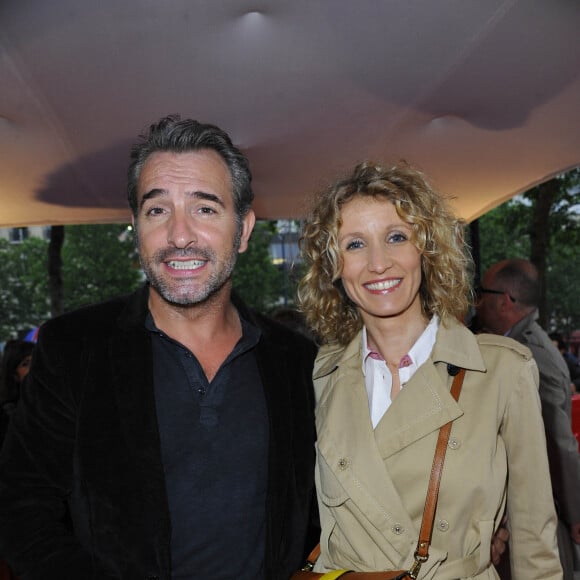 JEAN DUJARDIN ET ALEXANDRA LAMY - AVANT-PREMIERE DU FILM "UN BONHEUR N'ARRIVE JAMAIS SEUL" AU GAUMONT MARIGNAN A PARIS LE 15 JUIN 2012  PREMIERE OF "UN BONHEUR N'ARRIVE JAMAIS SEUL" IN PARIS 15/06/2012