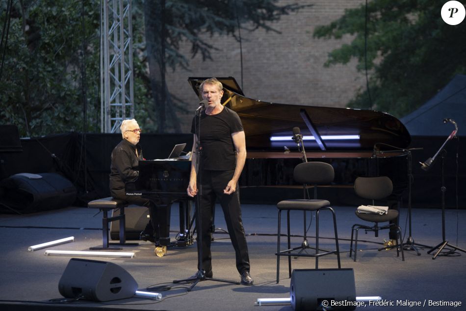 Le pianiste Bruno Fontaine et Wilson sur scène pour concert piano-chant Broadway lors de la première du Festival de Toulouse. Le 15 juillet 2 -