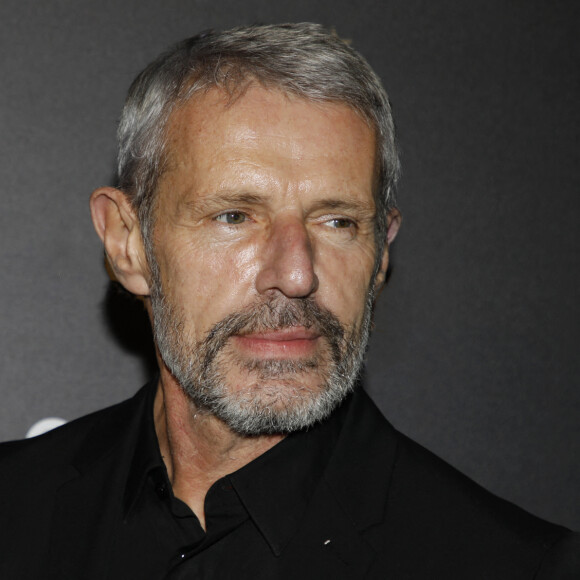 Lambert Wilson - People à la projection du film "L'année dernière à Marienbad" à l'occasion de la rétrospective Alain Resnais à la Cinémathèque à Paris. Le 18 novembre 2021 © Denis Guignebourg / Bestimage