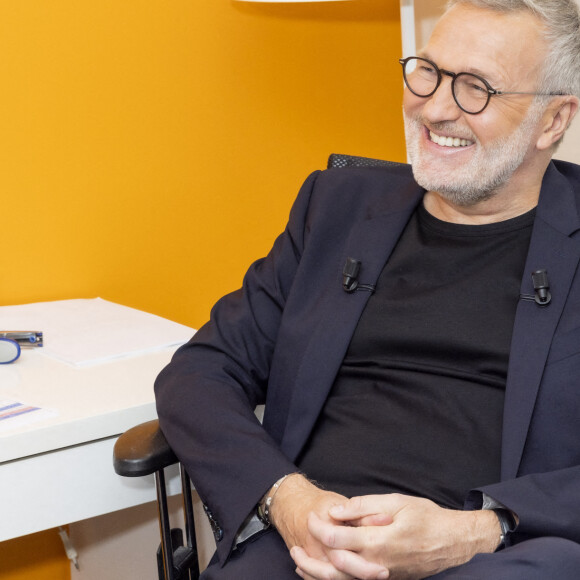 Exclusif - Laurent Ruquier en backstage de la dernière émission de L.Ruquier pour "On Est En Direct (OEED)", présentée par L.Ruquier et L.Salamé, et diffusée en direct sur France 2, à Paris, France, le 4 juin 2022. © Jack Tribeca/Bestimage 