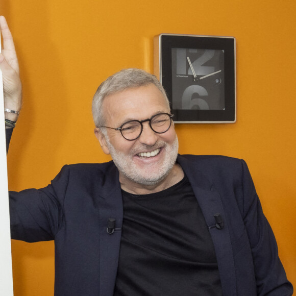 Exclusif - Laurent Ruquier en backstage de la dernière émission de L.Ruquier pour "On Est En Direct (OEED)", présentée par L.Ruquier et L.Salamé, et diffusée en direct sur France 2, à Paris, France, le 4 juin 2022. © Jack Tribeca/Bestimage 