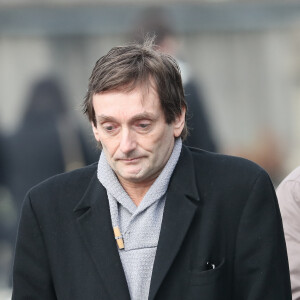 L'humoriste et comédien a été transféré à l'hôpital du Kremlin-Bicêtre.
Pierre Palmade lors des obsèques de Véronique Colucci au cimetière communal de Montrouge, le 12 avril 2018.