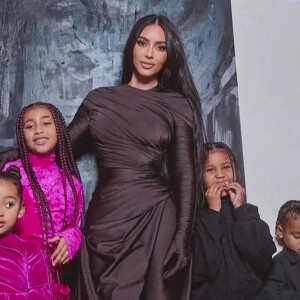 Kim Kardashian et ses enfants sur les réseaux sociaux.