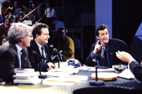 Archives - Christophe Dechavanne, Patrice Carmouze et Michel Field sur le plateau de l'émission "Ciel, mon mardi !". Paris. Le 12 février 1992.