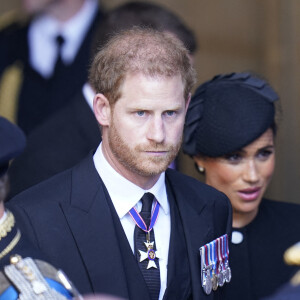 Le prince Harry et Meghan Markle doivent quitter le Frogmore Cottage bientôt.
Le prince Harry, duc de Sussex et Meghan Markle, duchesse de Sussex - - Sortie - Procession cérémonielle du cercueil de la reine Elisabeth II du palais de Buckingham à Westminster Hall à Londres.