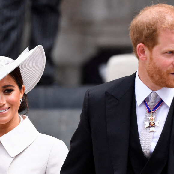 Le prince Harry, duc de Sussex, et Meghan Markle, duchesse de Sussex - Les membres de la famille royale et les invités lors de la messe célébrée à la cathédrale Saint-Paul de Londres, dans le cadre du jubilé de platine (70 ans de règne) de la reine Elisabeth II d'Angleterre. Londres, le 3 juin 2022. 