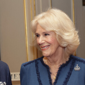 Le roi Charles III d'Angleterre et Camilla Parker Bowles, reine consort d'Angleterre, organisent une réception pour célébrer le deuxième anniversaire de "The Reading Room"à Clarence House à Londres, le 23 février 2023.