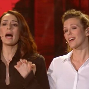 Sofia Essaïdi, Lorie Pester - Spectacle "Enfoirés un jour, toujours" diffusé sur TF1 le 3 mars 2023.