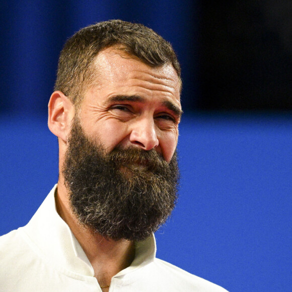 Comme beaucoup d'hommes, Benoît Paire semble préoccuper par ce problème purement esthétique
 
Benoit Paire (Fra) - Match "Benoit Paire - Luca Nardi (1/6 - 6/3 - 3/6)" lors du 13ème tournoi de l'Open Sud de France à Montpellier, le 6 février 2023.