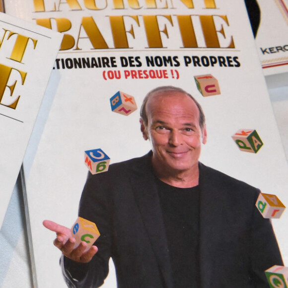Exclusif - Laurent Baffie fête son succès littéraire "1 Million de livres vendus" à la brasserie Les Deux Magots à Paris, France, le 8 mars 2023. © Veeren/Bestimage 
