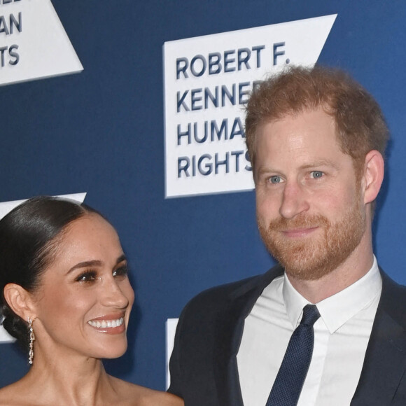 Le prince Harry et Megan Markle au photocall de la soirée de gala "Robert F. Kennedy Human Rights Ripple of Hope 2022" à l'hôtel Hilton de New York City, New York, Etats-Unis, le 6 décembre 2022. 
