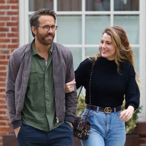 Exclusif - Blake Lively et son mari Ryan Reynolds se baladent à Manhattan, New York le 2 décembre 2021. 
