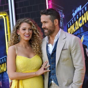 Ryan Reynolds et sa femme Blake Lively enceinte à la première de Pokemon Detective Pikachu au Military Island sur Times Square à New York, le 2 mai 2019 