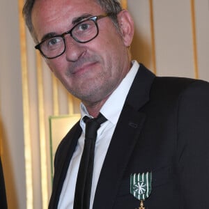 Exclusif - Christophe Dechavanne - Christophe Dechavanne reçoit le grade d'Officier des Arts et des Lettres au Ministère de la Culture à Paris le 15 mai 2019. © Coadic Guirec / Bestimage