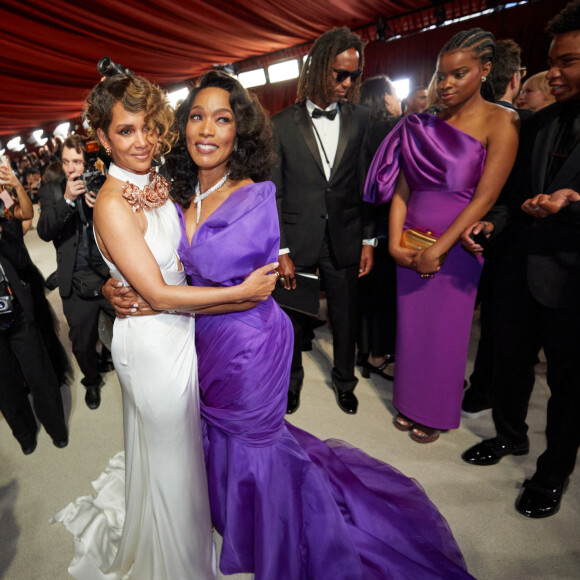Halle Berry et Angela Bassett - 95e édition de la cérémonie des Oscars à Los Angeles, le 12 mars 2023.