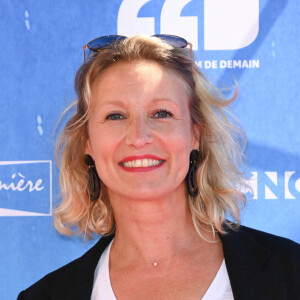 Une pluie de compliments qui devrait inonder de lumière et d'amour le coeur de la comédienne.
Alexandra Lamy - Photocall de la première édition du Festival du Film de Demain au Ciné Lumière à Vierzon. Le 3 juin 2022 © Coadic Guirec / Bestimage