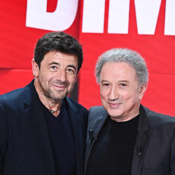 Exclusif - Patrick Bruel et Michel Drucker - Enregistrement de l'émission "Vivement Dimanche" au Studio Gabriel à Paris, présentée par M.Drucker et diffusée le 27 novembre sur France 3. Le 16 novembre 2022 © Guillaume Gaffiot / Bestimage 