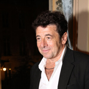 Et il confie également une grande proximité avec ses musiciens, qu'il ressent, en plein concert. 
Patrick Bruel - Dîner du 35ème Gala "Vaincre le cancer" au profit de la lutte contre les cancers au Cercle de l'Union Interalliée à Paris le 29 octobre 2022. © Bertrand Rindoff / Bestimage