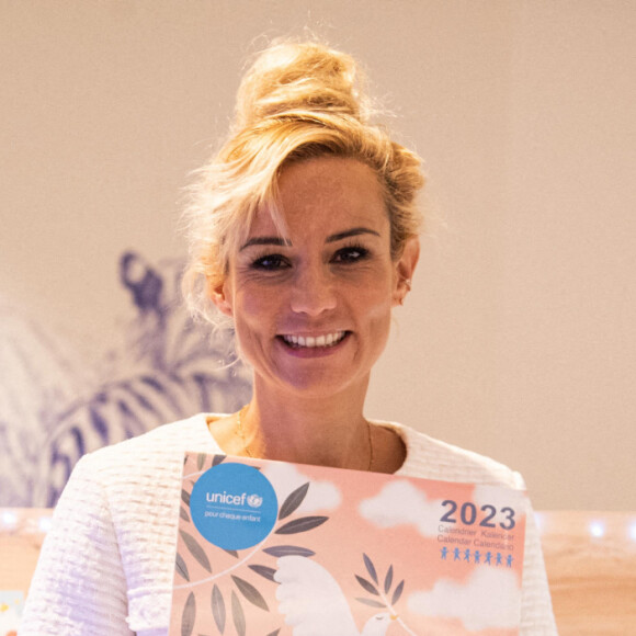 Elodie Gossuin (Miss France 2001) au stand UNICEF du centre commercial Westfield Les 4 Temps du quartier d'affaires de la Défense à Puteaux, France, le 9 décembre 2022. © Baptiste Autissier/Panoramic/Bestimage