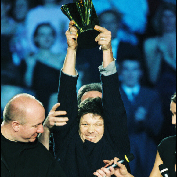 Le groupe Noir Désir meilleur album rock de l'année lors des Victoires de la Musique 2002