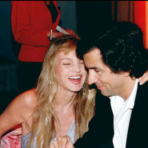 BERNARD HENRI LEVY ET ARIELLE DOMBASLE A PARIS  