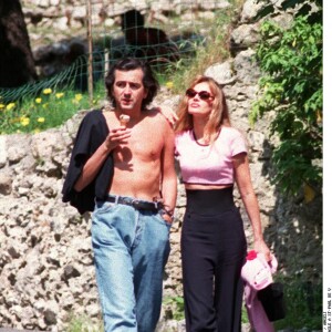 BERNARD-HENRI LEVY ET ARIELLE DOMBASLE A SAINT-PAUL DE VENCE "PLEIN PIED" 