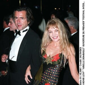 "BERNARD HENRI LEVY" "ARIELLE DOMBASLE" OUVERTURE DU PREMIER "FESTIVAL INTERNATIONAL DU FILM DE MARRAKECH" 2001 "PLAN AMERICAIN" 