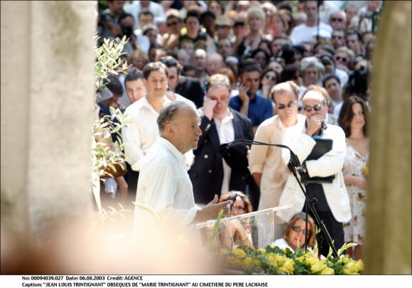Jean-Louis Trintignant - Ultime Hommage à Marie Trintignant, obsèques le 6 aût 2003 au Cimetière du Père-Lachaise, Paris