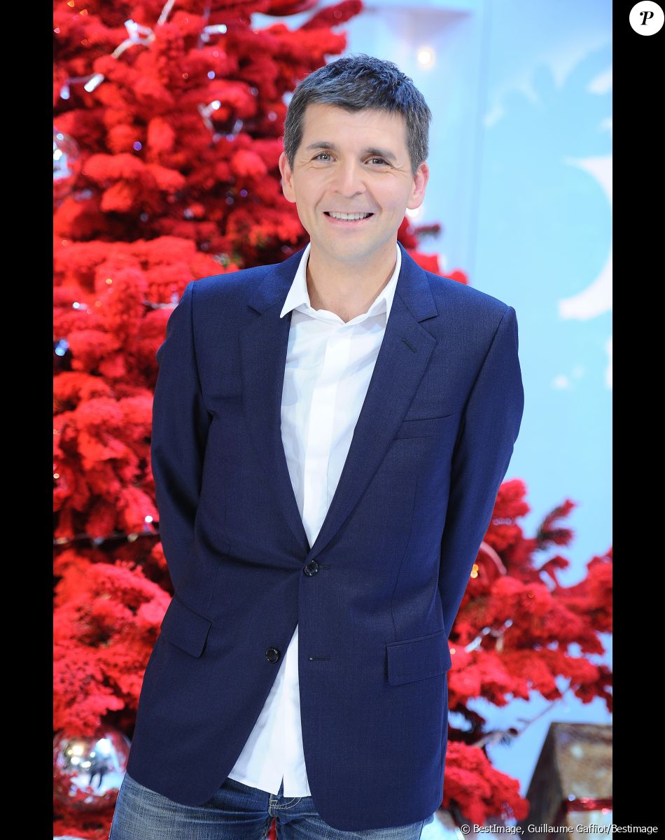 Info du 1er mai 2021, France 2 annonce les nouveaux présentateurs de Télématin: Thomas Sotto et Julia Vignali - Exclusif - Thomas Sotto - Enregistrement de l'émission "Vivement Dimanche" présentée par M.Drucker et diffusée le 17 novembre 2019 sur France 2. Le 9 novembre 2019 © Guillaume Gaffiot / Bestimage