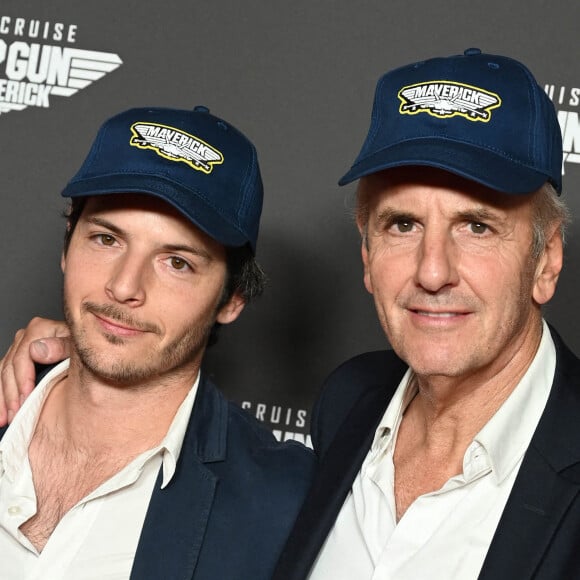 Bernard de La Villardière avec son fils Nicolas - Avant-première du film "Top Gun Maverick" à l'UGC Normandie à Paris le 19 mai 2022. © Coadic Guirec/Bestimage