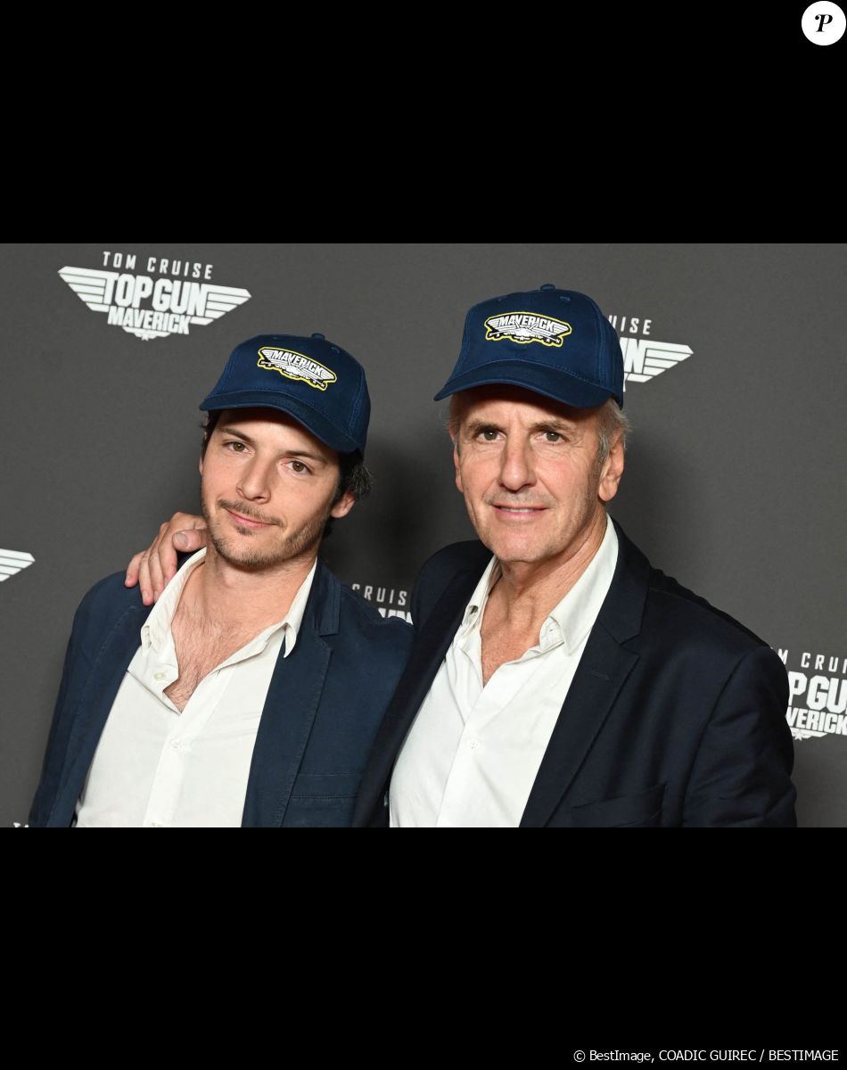 Bernard de La Villardière avec son fils Nicolas - Avant-première du film "Top Gun Maverick" à l'UGC Normandie à Paris le 19 mai 2022. © Coadic Guirec/Bestimage