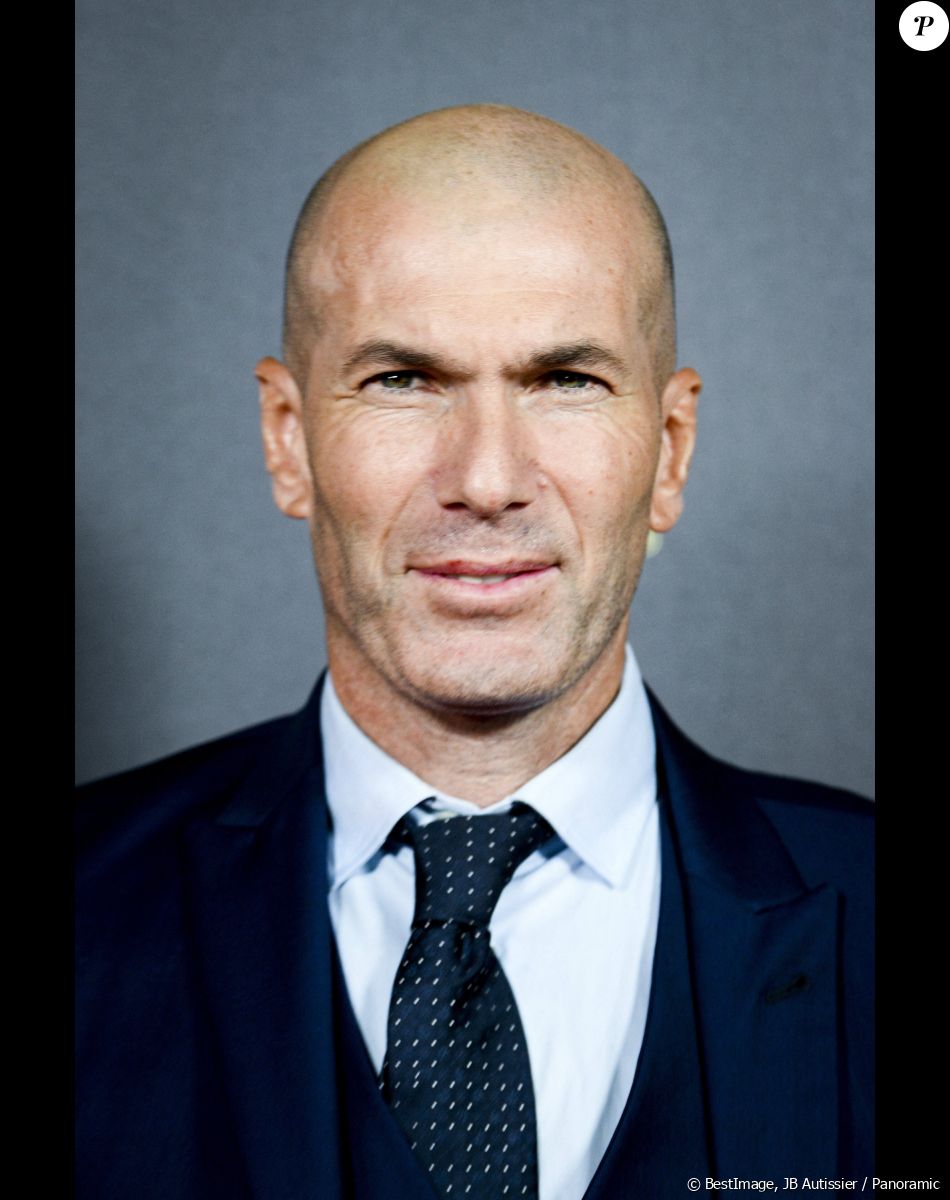 Zinedine Zidane - Photocall de la 66ème cérémonie du Ballon d'Or au Théâtre du Chatelet à Paris le 17 octobre 2022.