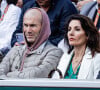 Théma - Les amoureux de Roland Garros - Zinédine Zidane et sa femme Véronique Zidane dans les tribunes lors des Internationaux de France de Tennis de Roland Garros 2022 (jour 6), à Paris, France, le 27 mai 2022. © Bertrand Rindoff/Bestimage 
