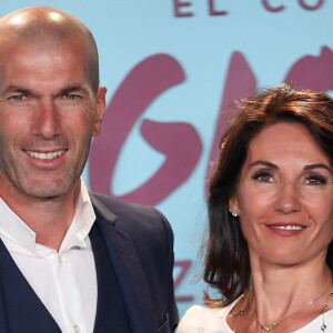 Info du 30/01/2022 - (Zinedine Zidane va devenir grand-père : son fils Enzo et sa compagne vont être parents pour la première fois ! ) - Zinedine Zidane et sa femme Véronique - Première du documentaire "Le coeur de Sergio Ramos" à Madrid le 10 septembre 2019 