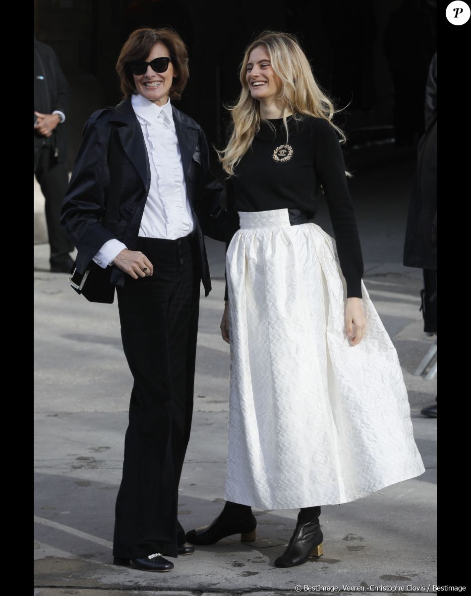Inès de La Fressange et sa fille Violette Marie d'Urso - Arrivées des people au défilé Chanel collection prêt-à-porter Automne/Hiver 2020-2021 lors de la Fashion Week à Paris le 3 mars 2020. © Veeren Ramsamy-Christophe Clovis / Bestimage