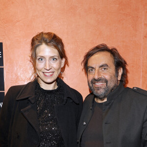 Exclusif - Adèle Van Reeth, directrice de France Inter et André Manoukian en backstage de l'émission "Unis face au séisme" à l'Olympia diffusée en direct sur France 2 le 14 mars 2023. © Cyril Moreau / Christophe Clovis / Bestimage 